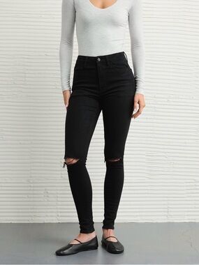 American Eagle Outfitters Black NextLevel Ripped Highwaisted Jegging